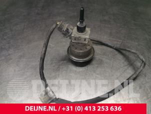 Gebrauchte Adblue Injektor Mercedes Vito (447.6) 1.6 109 CDI 16V Preis € 60,50 Mit Mehrwertsteuer angeboten von van Deijne Onderdelen Uden B.V.