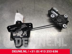 Usagé Mécanique de verrouillage hayon Volvo XC40 (XZ) 2.0 T4 Geartronic 16V Prix € 125,00 Règlement à la marge proposé par van Deijne Onderdelen Uden B.V.