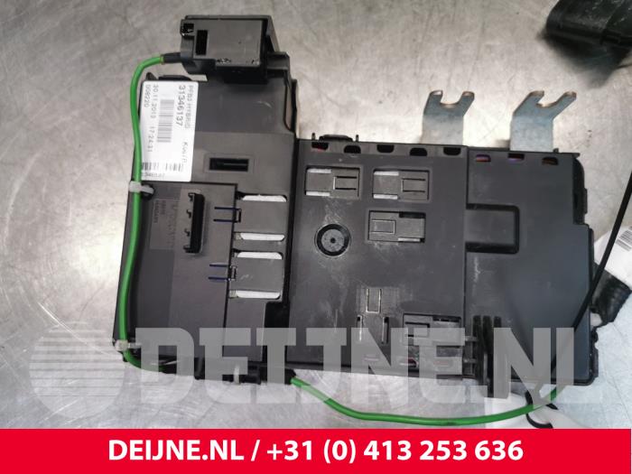 Used Start/Stop computer Volvo V60 I (FW/GW) 2.4 D6 20V Plug-in Hybrid AWD Price € 40,00 Margin scheme offered by van Deijne Onderdelen Uden B.V.