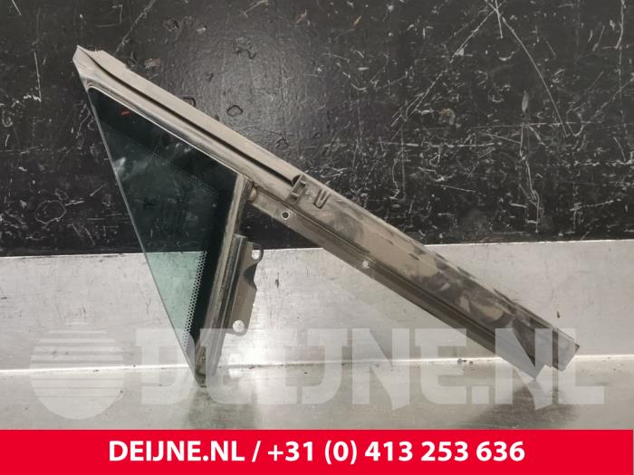 Usados Ventanilla triangular derecha delante Tesla Model S 85 Precio € 60,50 IVA incluido ofrecido por van Deijne Onderdelen Uden B.V.