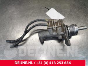 Used Master cylinder Mercedes Vito (447.6) 1.6 109 CDI 16V Price € 60,50 Inclusive VAT offered by van Deijne Onderdelen Uden B.V.