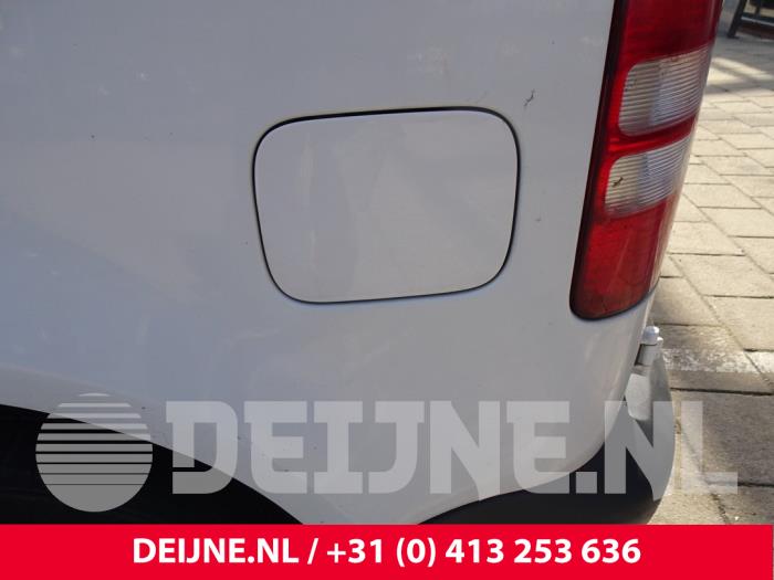 Gebrauchte Tankklappe Volkswagen Caddy III (2KA,2KH,2CA,2CH) 1.6 TDI 16V Preis € 24,20 Mit Mehrwertsteuer angeboten von van Deijne Onderdelen Uden B.V.