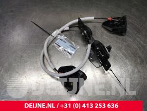 Used Minibus/van rear door lock mechanism Opel Vivaro 1.6 CDTI BiTurbo 120 Price € 84,70 Inclusive VAT offered by van Deijne Onderdelen Uden B.V.