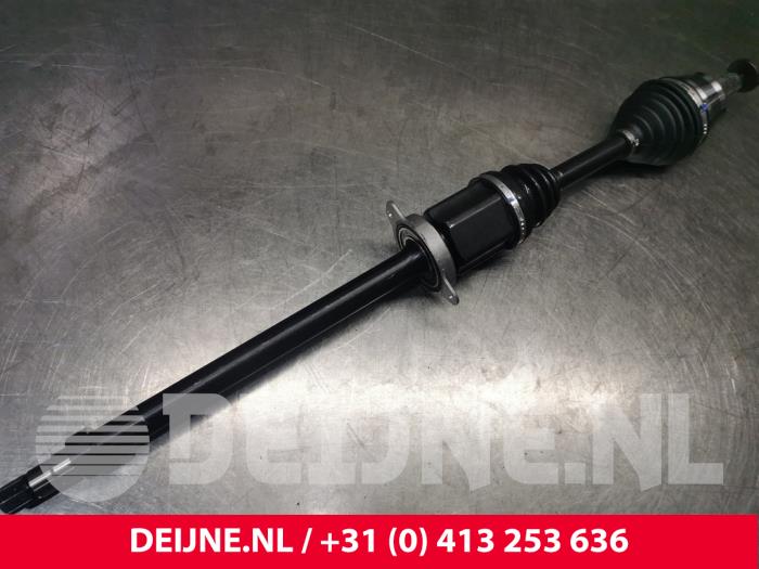 Front drive shaft, right from a Volvo V40 2018