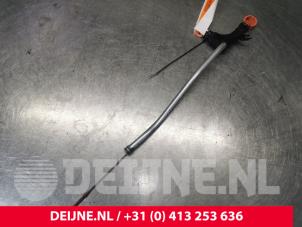 Used Oil dipstick Citroen Berlingo 1.6 BlueHDI 75 Price € 12,10 Inclusive VAT offered by van Deijne Onderdelen Uden B.V.
