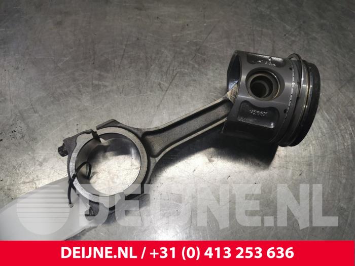 Usados Pistón Citroen Jumper (U9) 2.2 HDi 150 Euro 5 Precio € 60,50 IVA incluido ofrecido por van Deijne Onderdelen Uden B.V.