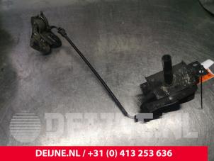 Usagé Mécanique de suspension roue de secours Mercedes Sprinter 3t (910.6) 211 CDI 2.1 D FWD Prix € 90,75 Prix TTC proposé par van Deijne Onderdelen Uden B.V.