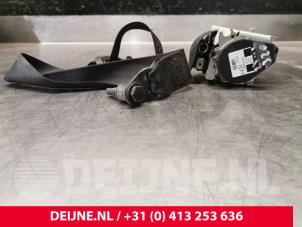 Used Front seatbelt, left Mercedes Sprinter 3t (910.6) 211 CDI 2.1 D FWD Price € 211,75 Inclusive VAT offered by van Deijne Onderdelen Uden B.V.