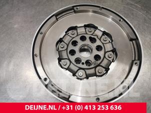 New Dual mass flywheel Mercedes Vito Price € 605,00 Inclusive VAT offered by van Deijne Onderdelen Uden B.V.