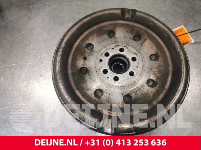 Clutch kit (complete) from a Volkswagen Transporter T6 2.0 TDI DRF 2018