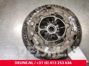 Used Clutch kit (complete) Volkswagen Transporter T6 2.0 TDI DRF Price € 453,75 Inclusive VAT offered by van Deijne Onderdelen Uden B.V.