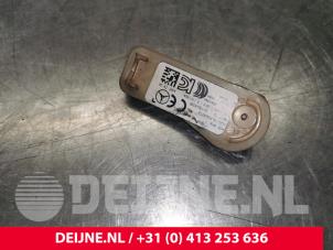 Used Tyre pressure sensor Mercedes Vito Tourer (447.7) 2.2 114 CDI 16V Price € 54,45 Inclusive VAT offered by van Deijne Onderdelen Uden B.V.
