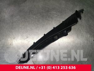 Used Bumper grille Cupra Born 58 e-boost Price € 30,25 Inclusive VAT offered by van Deijne Onderdelen Uden B.V.