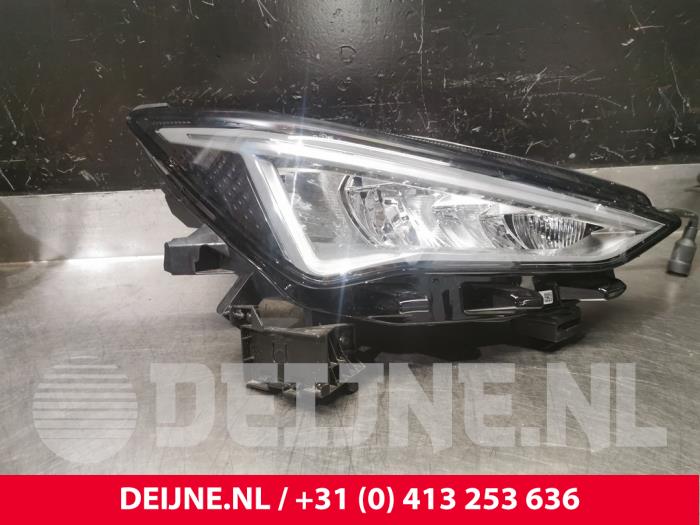Używane Reflektor prawy Cupra Born 58 Cena € 356,95 Z VAT oferowane przez van Deijne Onderdelen Uden B.V.