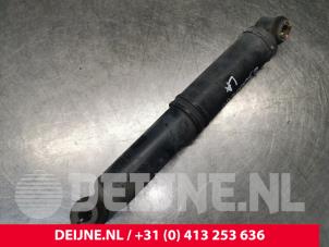 Used Rear shock absorber, left Opel Vivaro 1.5 CDTI 102 Price € 42,35 Inclusive VAT offered by van Deijne Onderdelen Uden B.V.