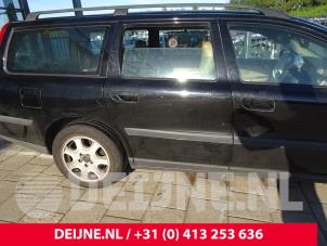 Used Rear door 4-door, right Volvo V70 (SW) 2.4 20V 140 Price on request offered by van Deijne Onderdelen Uden B.V.