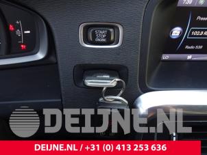 Gebrauchte Zündschloss + Schlüssel Volvo V60 I (FW/GW) 1.6 DRIVe Preis auf Anfrage angeboten von van Deijne Onderdelen Uden B.V.