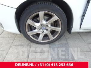 Used Set of wheels Volvo V60 I (FW/GW) 1.6 DRIVe Price on request offered by van Deijne Onderdelen Uden B.V.