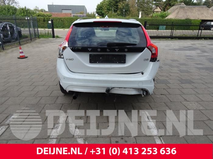 Hak holowniczy z Volvo V60 I (FW/GW) 2.0 D2 16V 2015