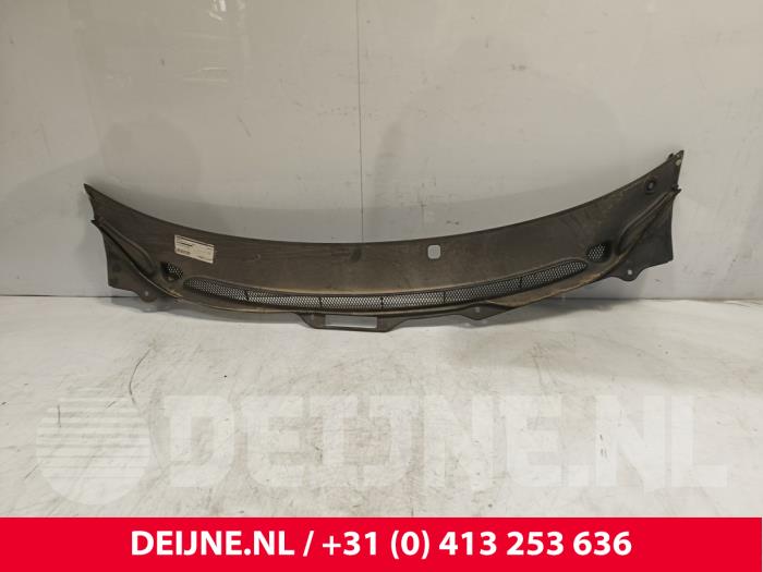 Używane Parawan Volvo XC70 (SZ) XC70 2.4 T 20V Cena € 30,00 Procedura marży oferowane przez van Deijne Onderdelen Uden B.V.