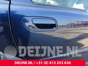 Used Rear door handle 4-door, right Volvo XC70 (SZ) XC70 2.4 T 20V Price on request offered by van Deijne Onderdelen Uden B.V.