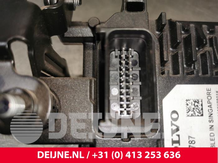 Kamera Vorderseite van een Volvo XC90 II 2.0 T8 16V Twin Engine AWD 2020