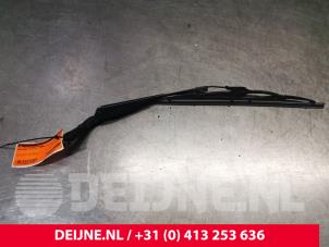 Used Rear wiper arm Mercedes Vito (639.6) 2.2 111 CDI 16V Price € 18,15 Inclusive VAT offered by van Deijne Onderdelen Uden B.V.