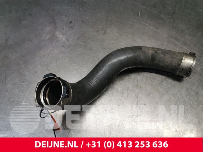 Intercooler hose from a Mercedes-Benz Sprinter 3t (910.6) 211 CDI 2.1 D FWD 2018