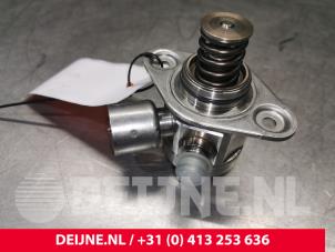 Used High pressure pump Volvo V60 I (FW/GW) 1.6 T3 16V Price € 125,00 Margin scheme offered by van Deijne Onderdelen Uden B.V.