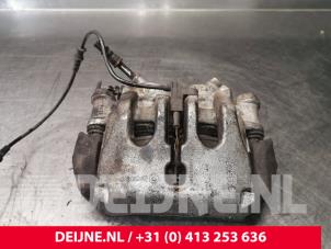 Używane Zacisk hamulcowy lewy przód Mercedes Sprinter 5t (906.15/906.25) 515 CDI 16V Cena € 145,20 Z VAT oferowane przez van Deijne Onderdelen Uden B.V.