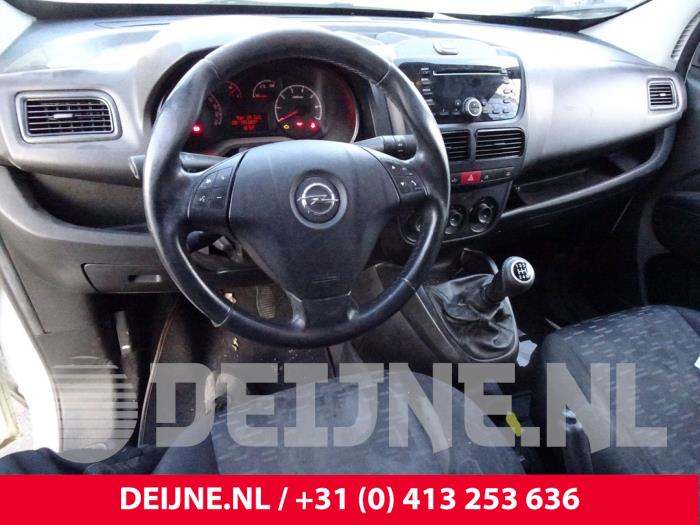 Airbag gauche (volant) d'un Opel Combo 1.3 CDTI 16V 2017