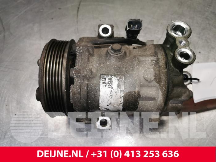 Usagé Compresseur de clim Opel Combo 1.3 CDTI 16V Prix € 84,70 Prix TTC proposé par van Deijne Onderdelen Uden B.V.