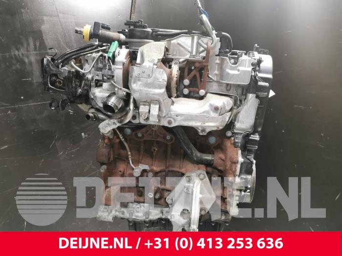 Motor van een Opel Vivaro 2.0 CDTI 150 2020