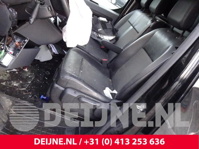 Sitz links van een Opel Vivaro 2.0 CDTI 150 2020