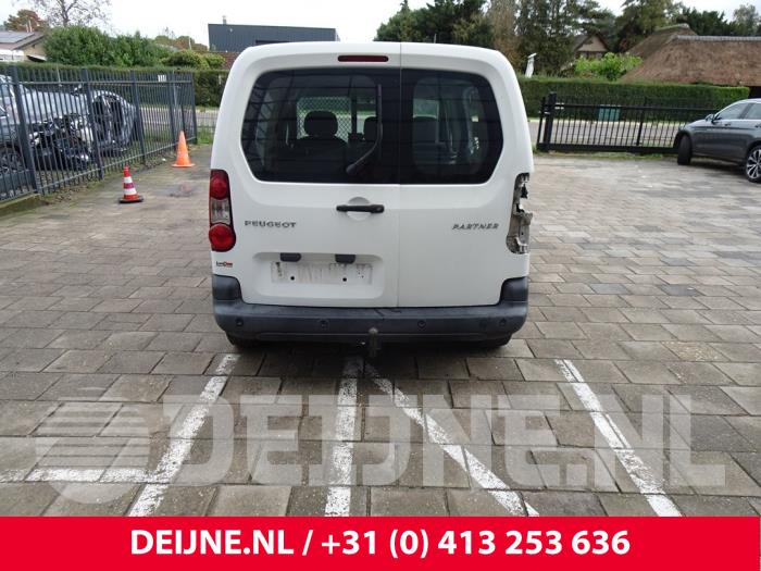 Minibus/van rear door from a Peugeot Partner (GC/GF/GG/GJ/GK) 1.6 HDI, BlueHDI 75 2013