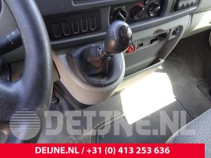 Used Gear stick Opel Movano (4A1; 4A2; 4B2; 4B3; 4C2; 4C3) 2.5 CDTI Price on request offered by van Deijne Onderdelen Uden B.V.