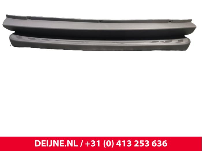 Nowe Stopien tylny Mercedes Sprinter Cena € 100,43 Z VAT oferowane przez van Deijne Onderdelen Uden B.V.