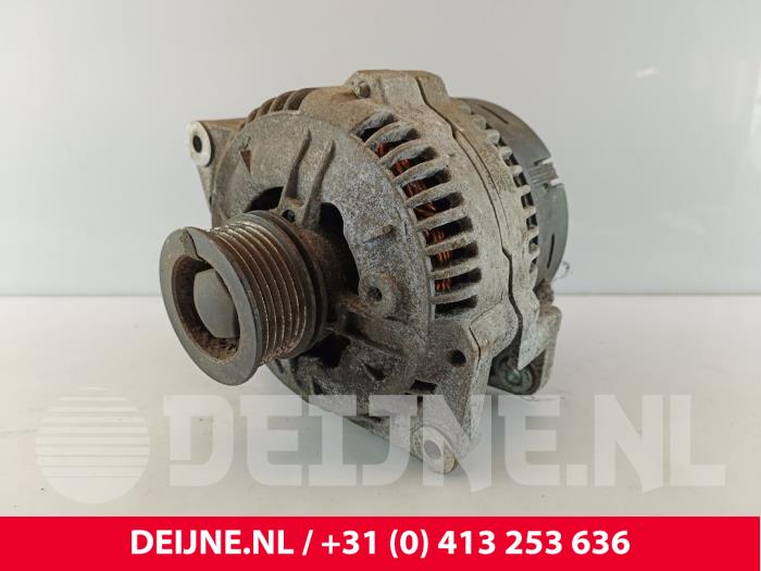 Usagé Dynamo Volvo 960 I Estate 2.5i 24V Prix € 25,00 Règlement à la marge proposé par van Deijne Onderdelen Uden B.V.