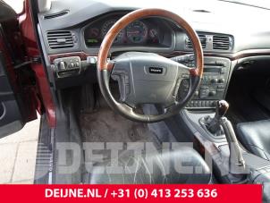 Used Steering wheel Volvo S80 (TR/TS) 2.9 SE 24V Price on request offered by van Deijne Onderdelen Uden B.V.