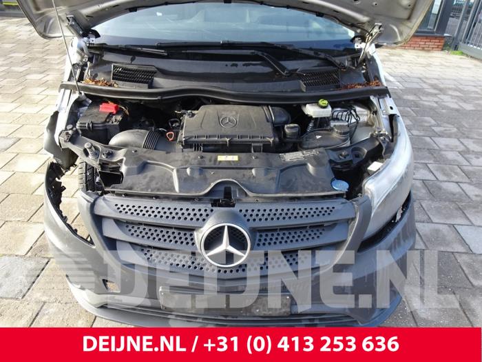Luftfiltergehäuse van een Mercedes-Benz Vito (447.6) 1.6 111 CDI 16V 2015