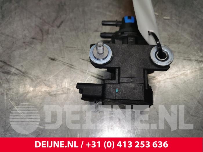 Régulateur pression turbo d'un Citroën Jumpy 2.0 Blue HDI 120 2018