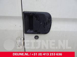 Usagé Poignée portière 4portes avant droite Iveco New Daily IV 40C12 Prix sur demande proposé par van Deijne Onderdelen Uden B.V.
