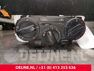 Usagé Panneau de commandes chauffage Nissan NV 200 (M20M) 1.5 dCi 90 Prix € 48,40 Prix TTC proposé par van Deijne Onderdelen Uden B.V.