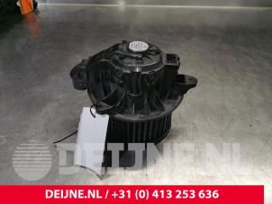 Used Heating and ventilation fan motor Ford Transit Custom 2.0 TDCi 16V Eco Blue 105 Price € 60,50 Inclusive VAT offered by van Deijne Onderdelen Uden B.V.