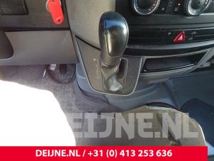 Used Gear stick Mercedes Sprinter 3t (906.61) 209 CDI 16V Price on request offered by van Deijne Onderdelen Uden B.V.