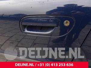 Gebrauchte Türschlossmechanik 4-türig links vorne Volvo V70 (SW) 2.4 20V 140 Bifuel Preis € 40,00 Margenregelung angeboten von van Deijne Onderdelen Uden B.V.