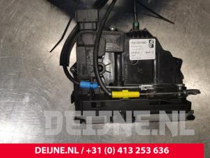 Gebrauchte Schiebetür Schließmechanik rechts Citroen Jumper (U9) 2.2 HDi 110 Euro 5 Preis € 108,90 Mit Mehrwertsteuer angeboten von van Deijne Onderdelen Uden B.V.