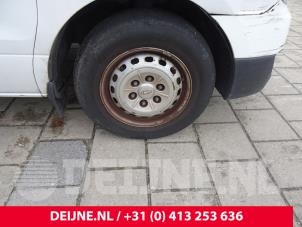 Used Set of wheels Hyundai H-300 2.5 CRDi Price on request offered by van Deijne Onderdelen Uden B.V.