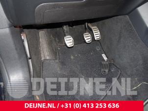 Used Clutch pedal Volvo V40 (MV) 1.6 T3 GTDi 16V Price on request offered by van Deijne Onderdelen Uden B.V.