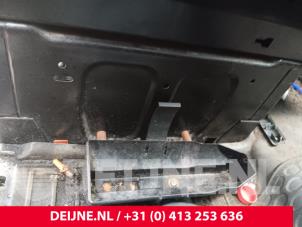 Used Storage box under front seat, right Mercedes Vito (639.6) 2.2 109 CDI 16V Price € 60,50 Inclusive VAT offered by van Deijne Onderdelen Uden B.V.